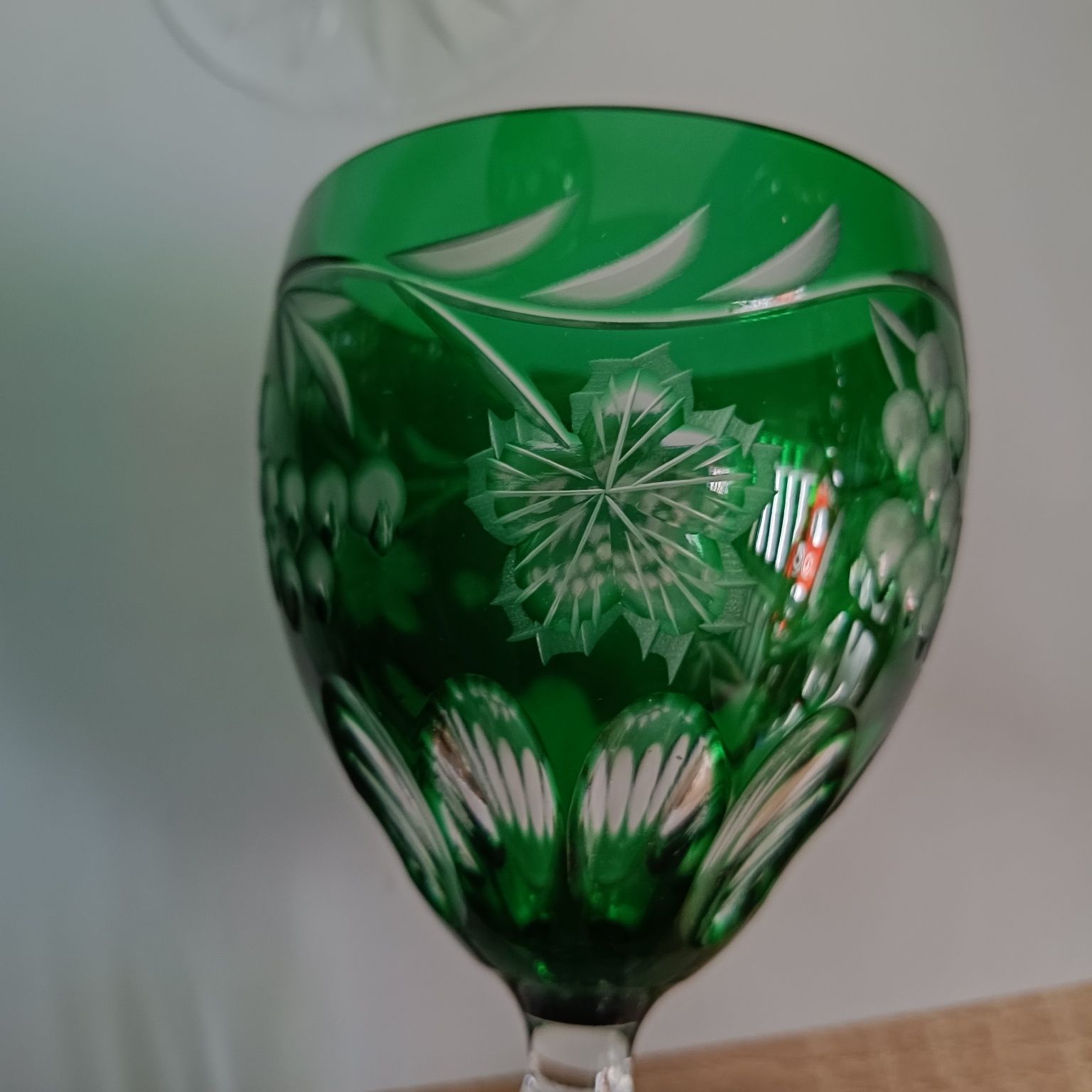Remery szmaragdowe kieliszki 4 szt
