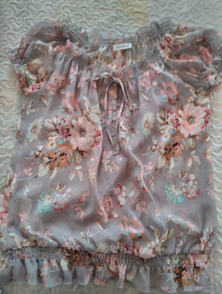 Blusa tamanho 44, marca C&A
