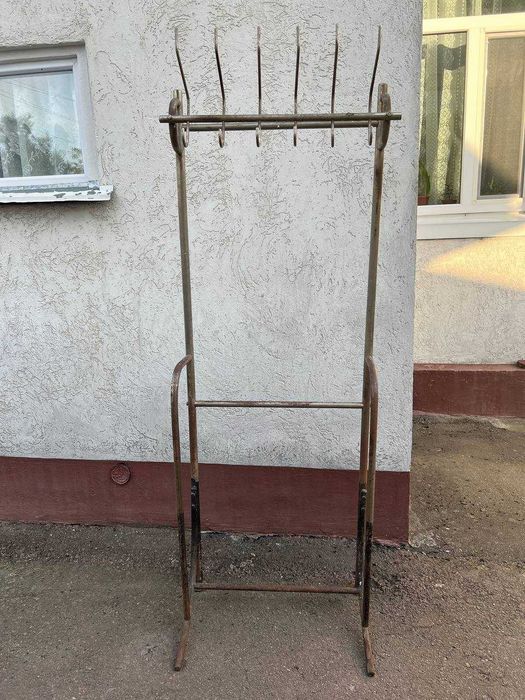 Вішалка для одягу