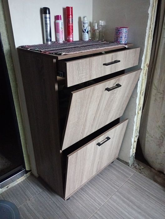 Продам шкаф купе 2,30/1,10, і тумбочка для взуття 67/40/1,10