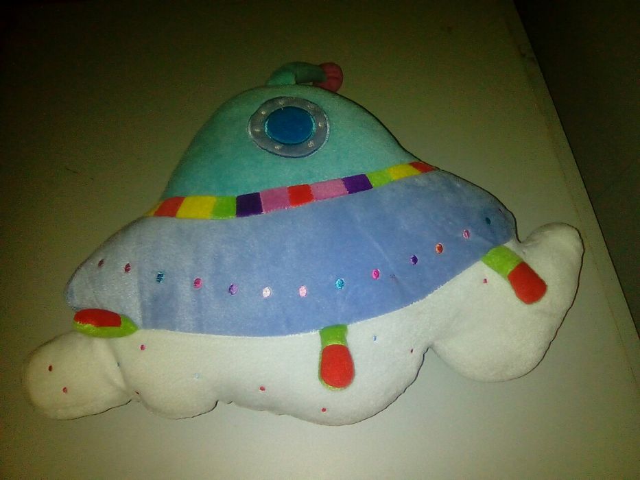 Peluche nave espacial