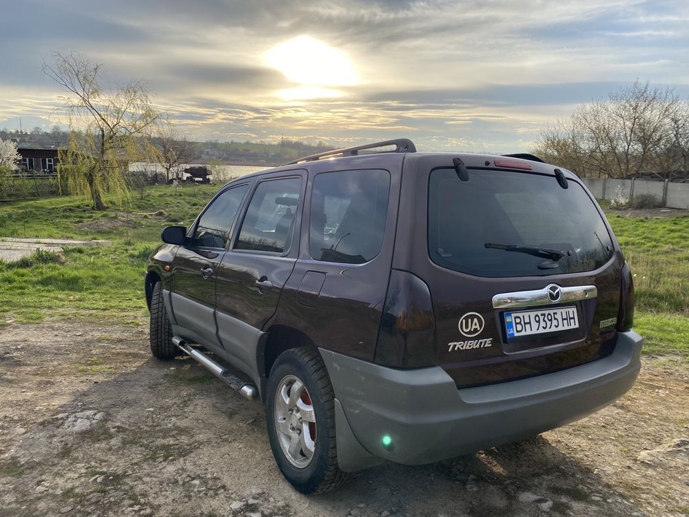 Продам Mazda Tribute