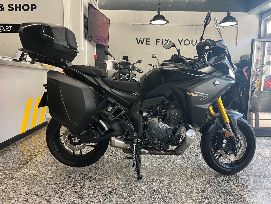 Yamaha Tracer 7 GT de 2025, 3000 Kms. Top case Yamaha