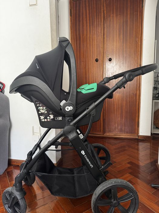 Carrinho de bebé KinderKraft 3 em 1