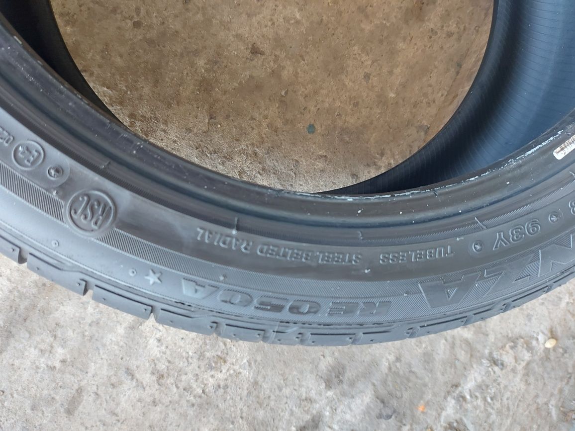 245/40 R18 93Y Bridgestone пара шин 2шт