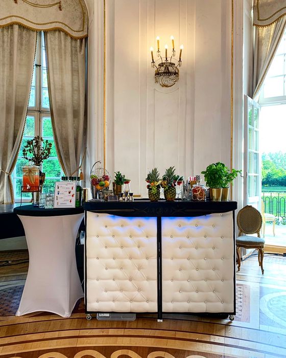 Barman na wesele, Event & Wedding bar, usługi barmańskie, bar mobilny