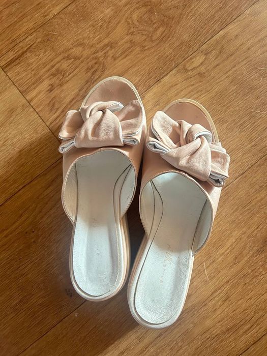 Пудровые шлепанцы натуральная кожа платформа женские туфли