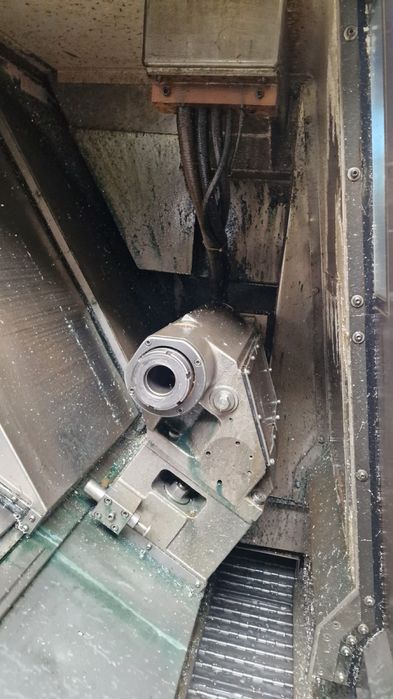 Токарно-фрезерний верстат (токарный станок) Okuma LB300M