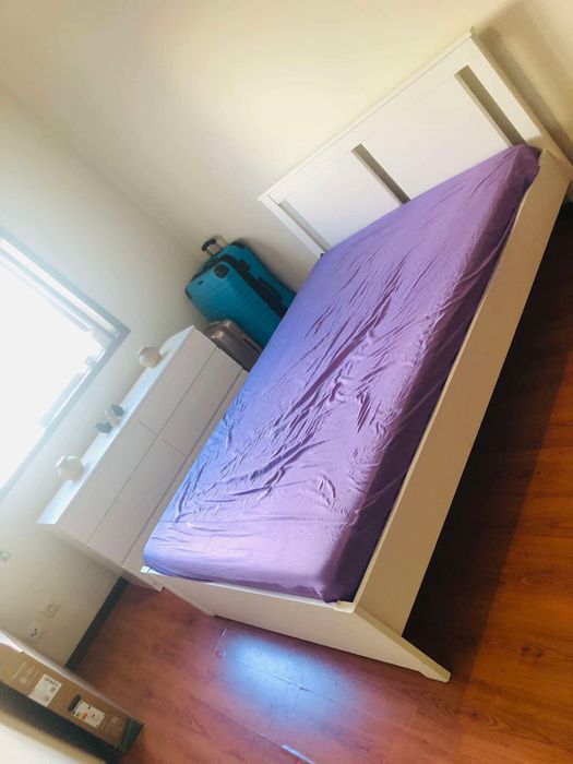 Cama de casal + colchão ikea