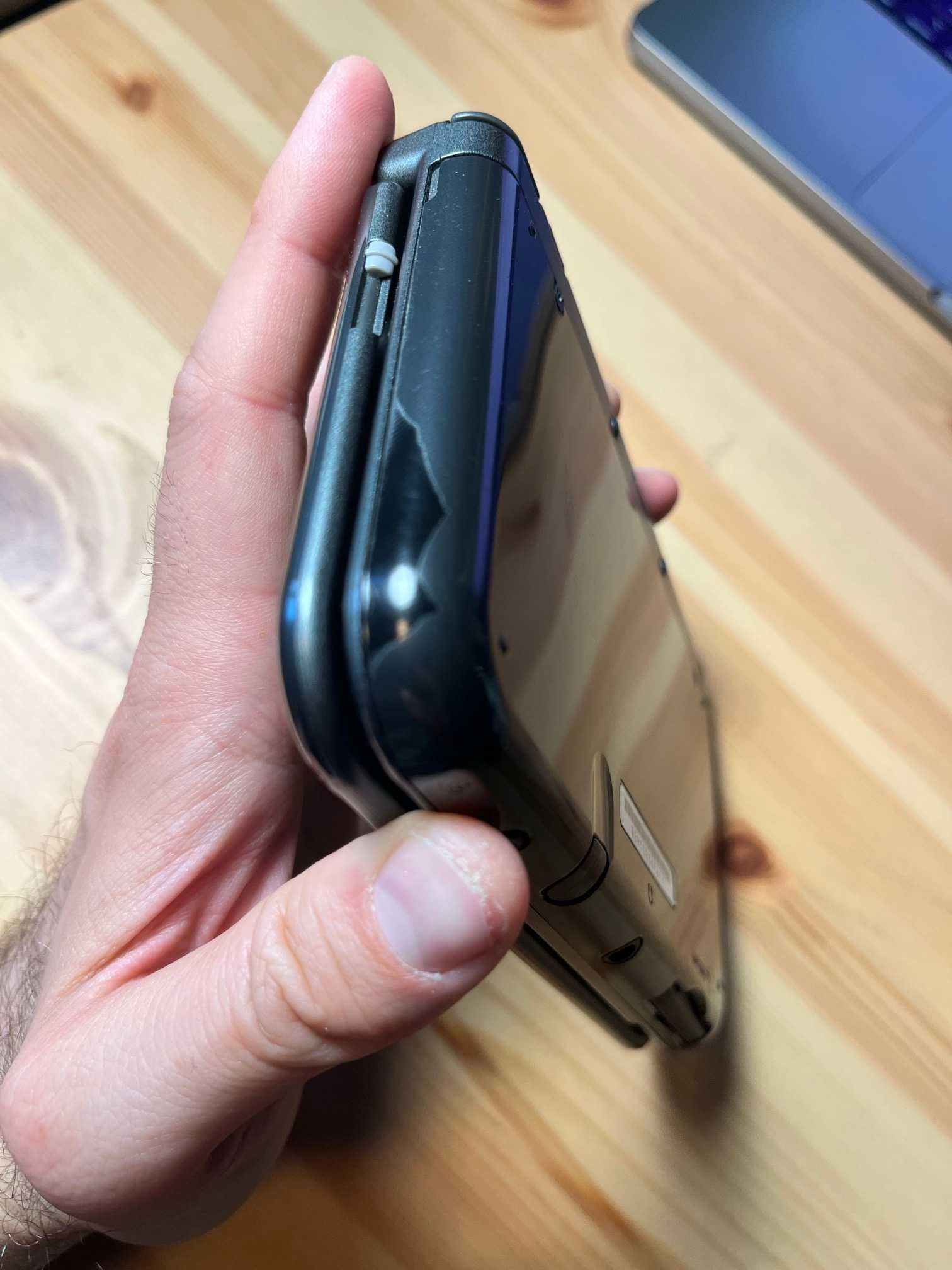 New Nintendo 3DS XL - pudełko, ładowarka, stacja dokująca, CFW LUMA,