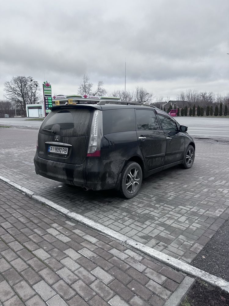 Міцубісі грандіс