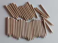 Lote 45 mini lápis de cores de pau