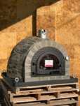 Forno em pedra isolado