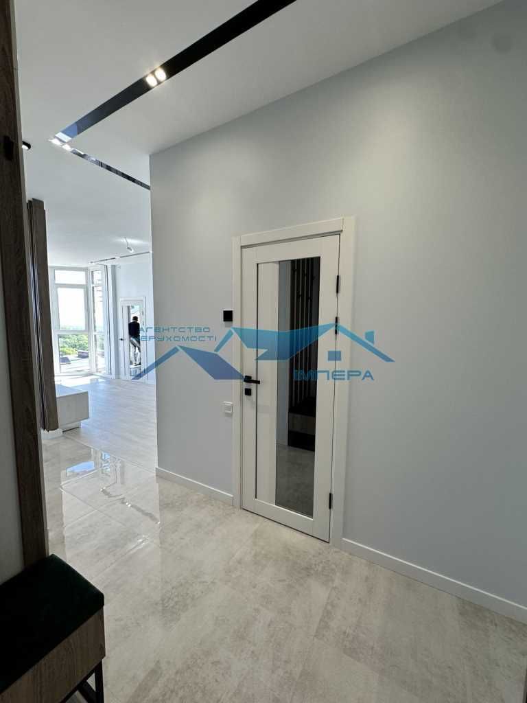 Продаж 2-к квартири в елітній новобудові "Victory Club House", центр
