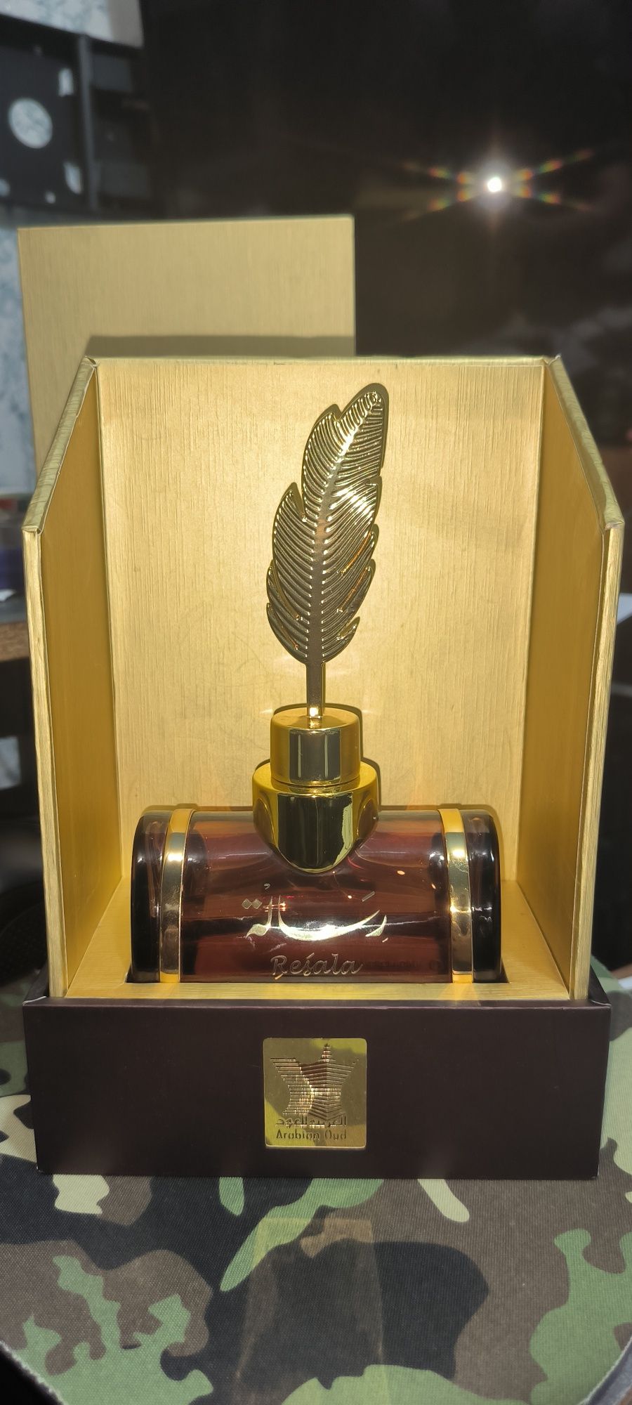 духи Resala Arabian Oud. Оригинал. Флакон наполовину полон.