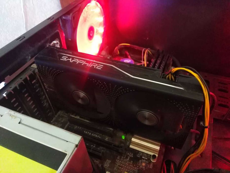 Відеокарта sapphire rx 470 4gb один dvi-d обслугована в гарному стані