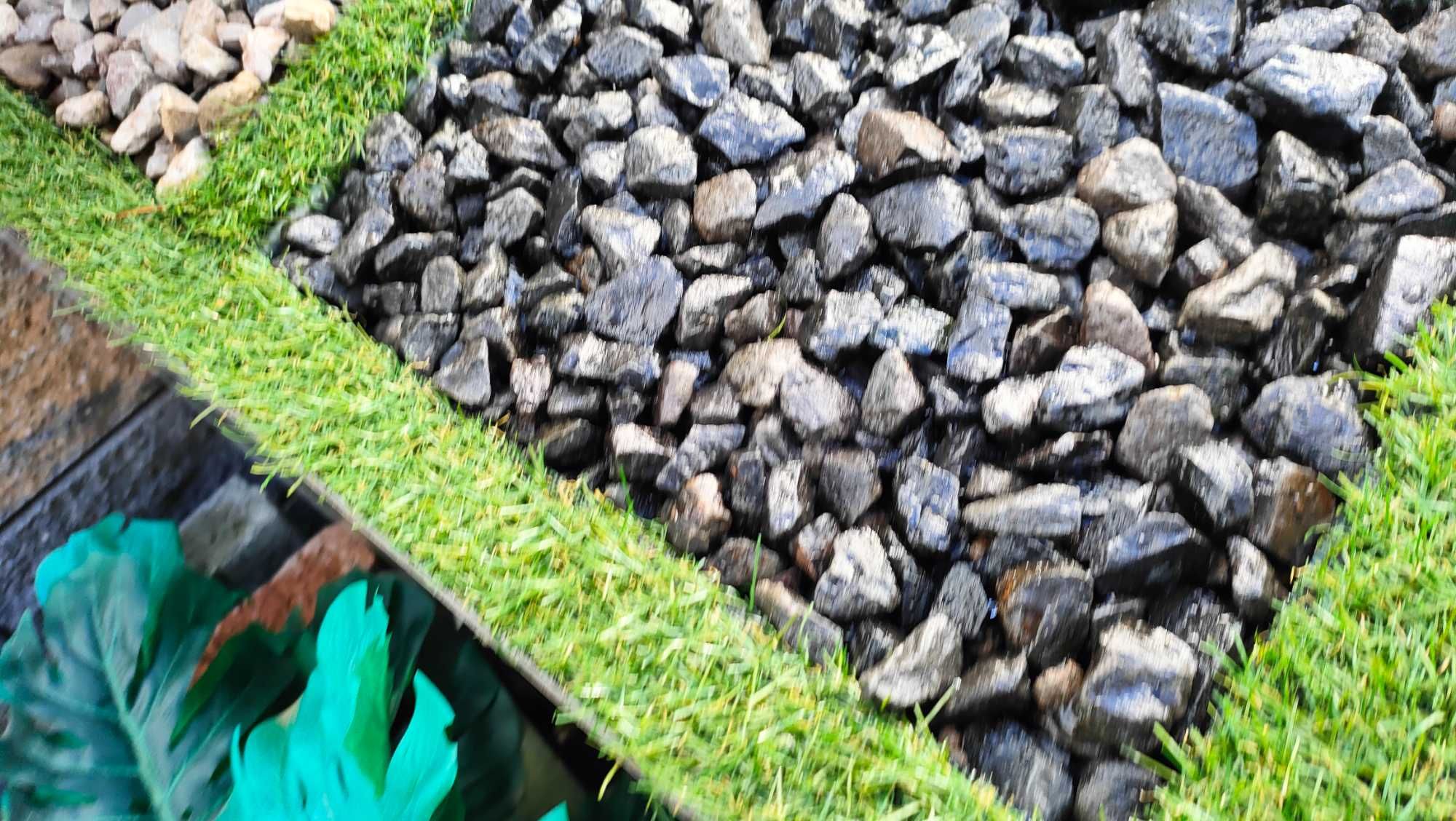 Stabilizator do kamienia spoiwo Stonehold klei kamień kamienny dywan