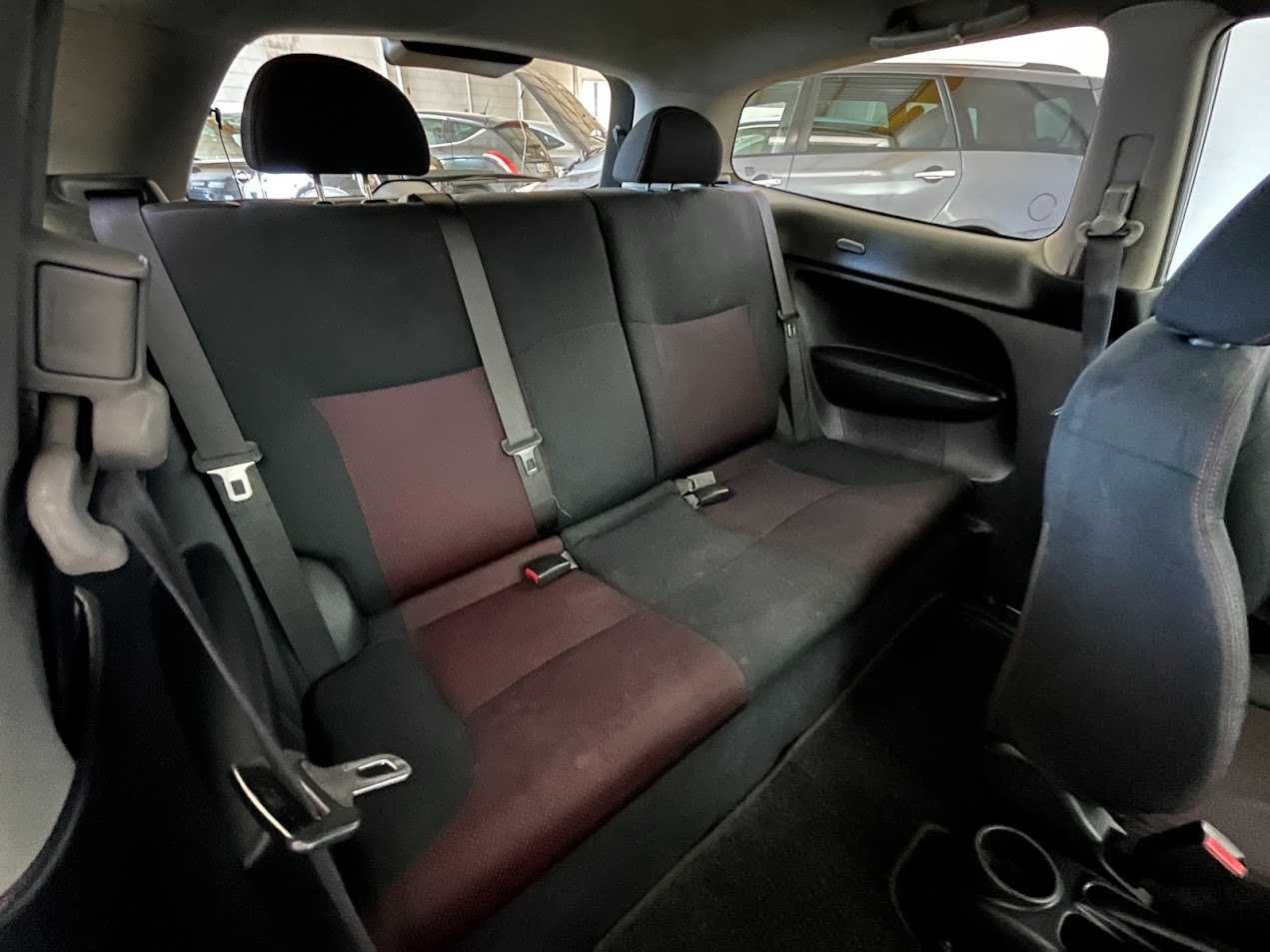 Honda Civic 1.4i