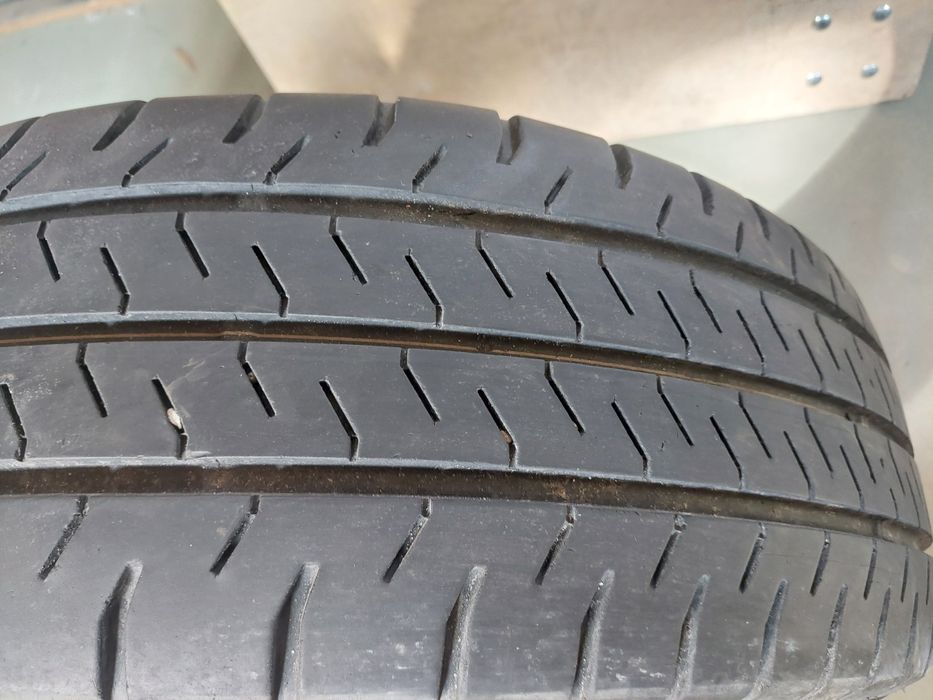 Sprzedam opony 235/65/16C