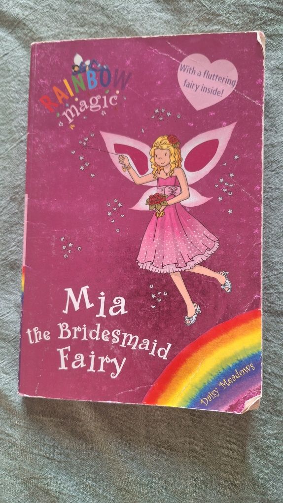 The Ultimate Unicorn Joke Book, Mia the bridesmaid Fairy, Дейзі Медовс