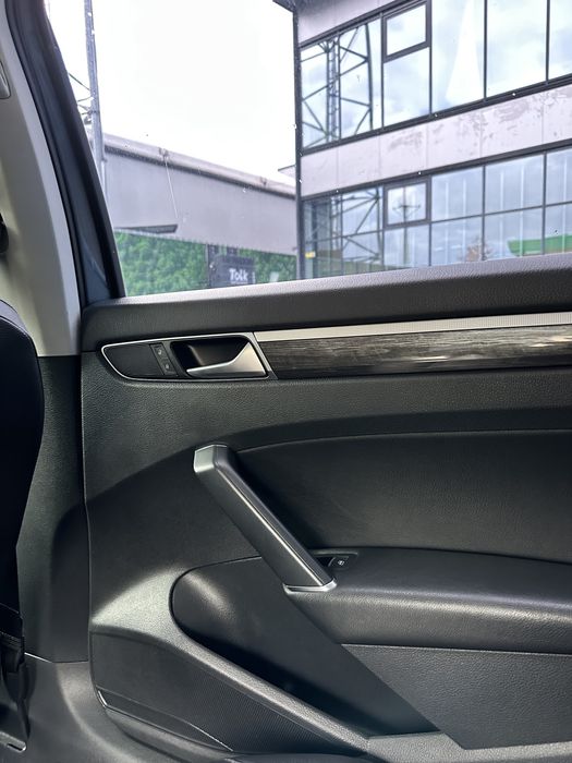 Volkswagen Passat B8 SE 2015 poky • 1.8 TSI • Автомат