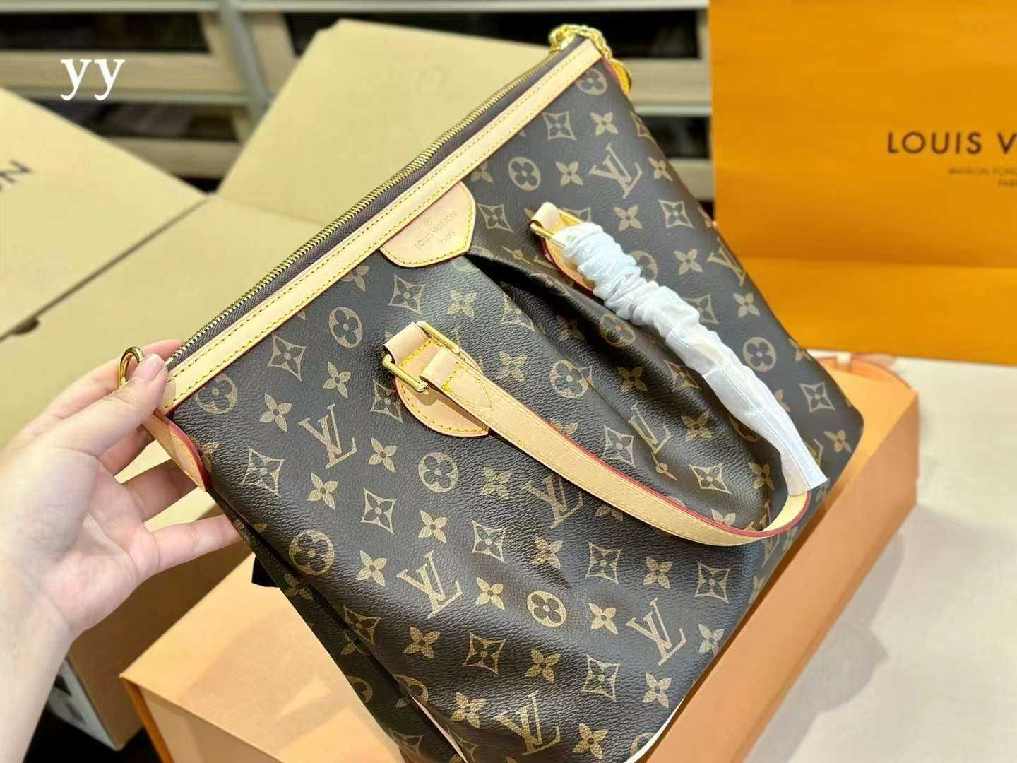 Louis Vuitton Torebka damska torba , skóra 96-43