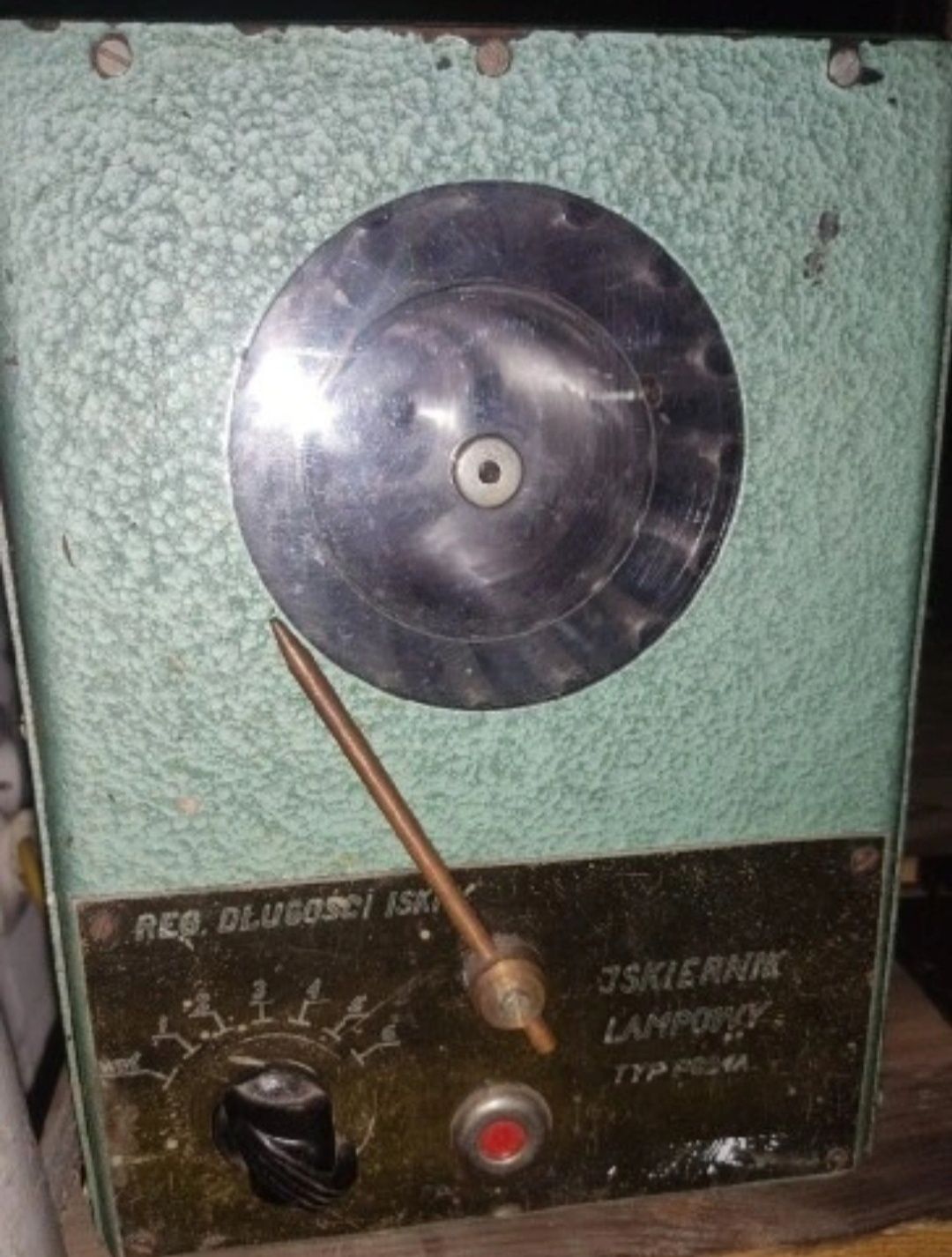 Iskiernik lampowy stabilizator napięcia
