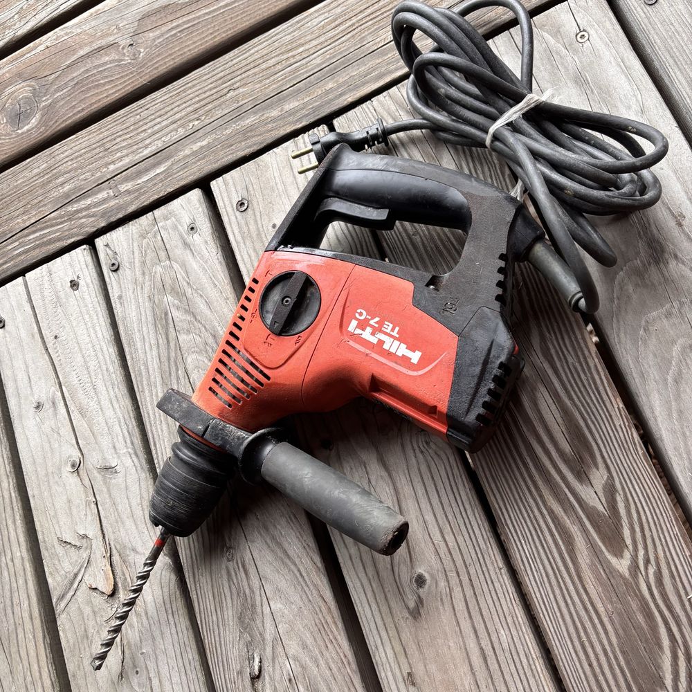 Młotowiertarka Hilti TE-7c w zestawie