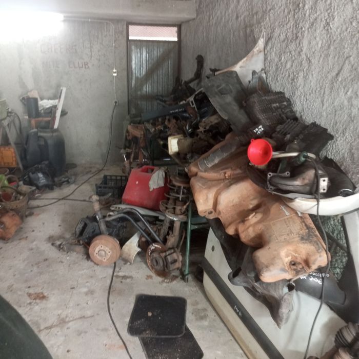 Vendo peças usadas para Renault Clio 1500 dci de 2004 (m.arranque)