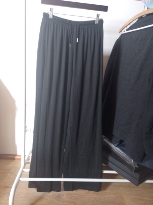 Spodnie damskie dresowe szerokie nogawki