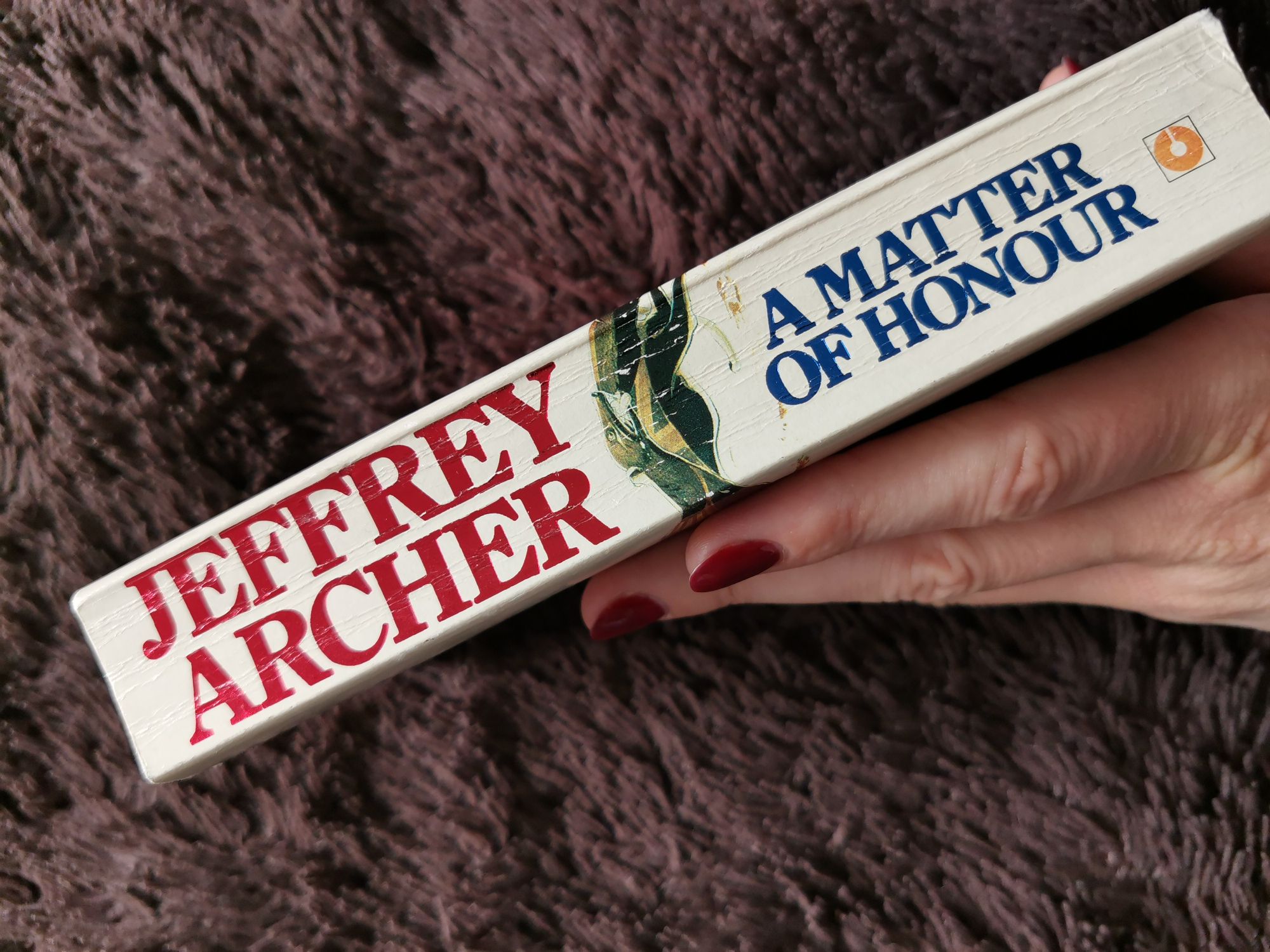 A matter of honor, Jeffrey Archer