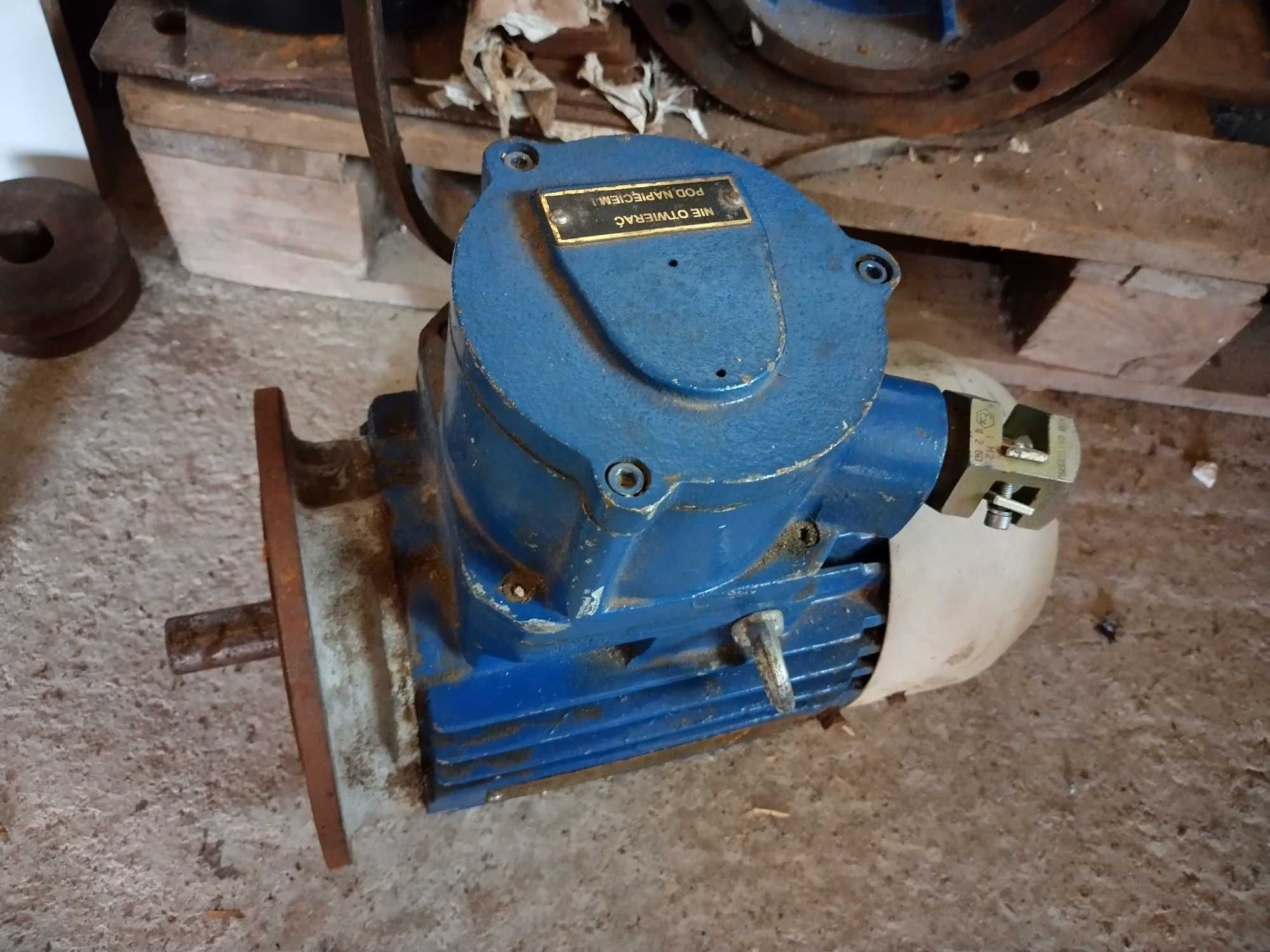 sprzedam silnik elektryczny celma