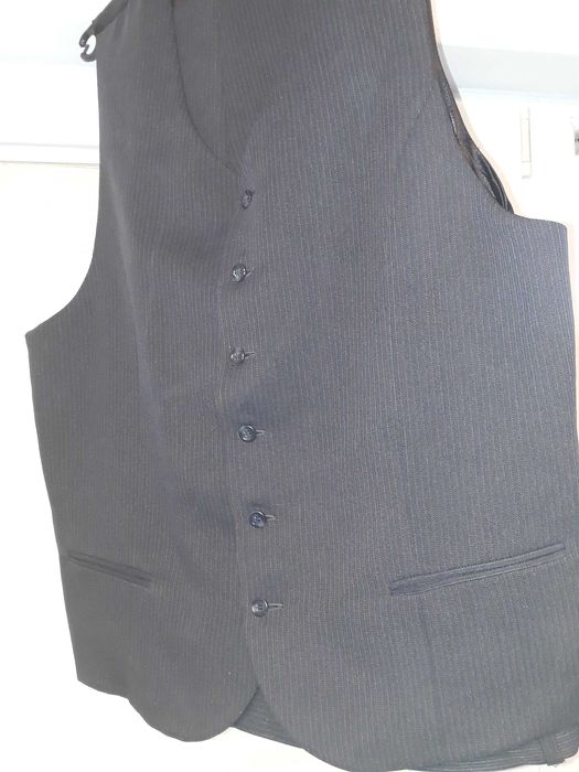 Garnitur męski trzyczęściowy firmy Sunset Suits 194/124/114