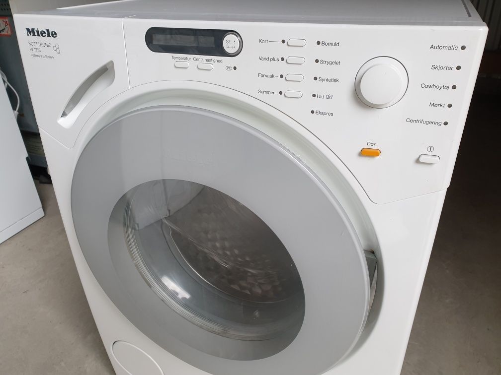 Пральна/стиральная/ машина Miele Softtronic W 1713 / Made in Germany