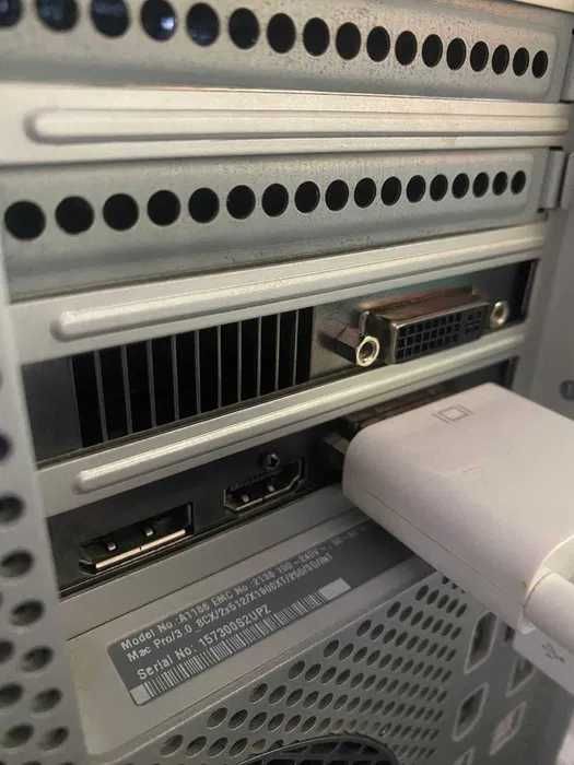 Apple MacPro - A1185 Dual XEON 3.0Ghz (Caixa Original)