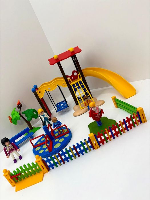 Playmobil 5568 kolorowy plac zabaw