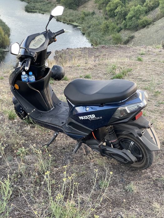 Оренда Електроскутера курʼерам Глово Болт