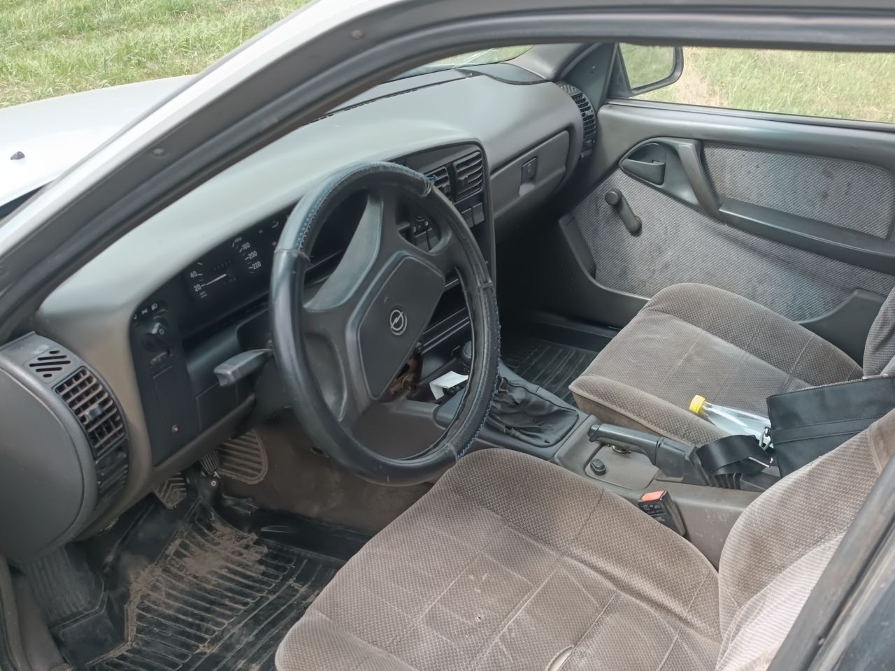Opel Omega A 2.0