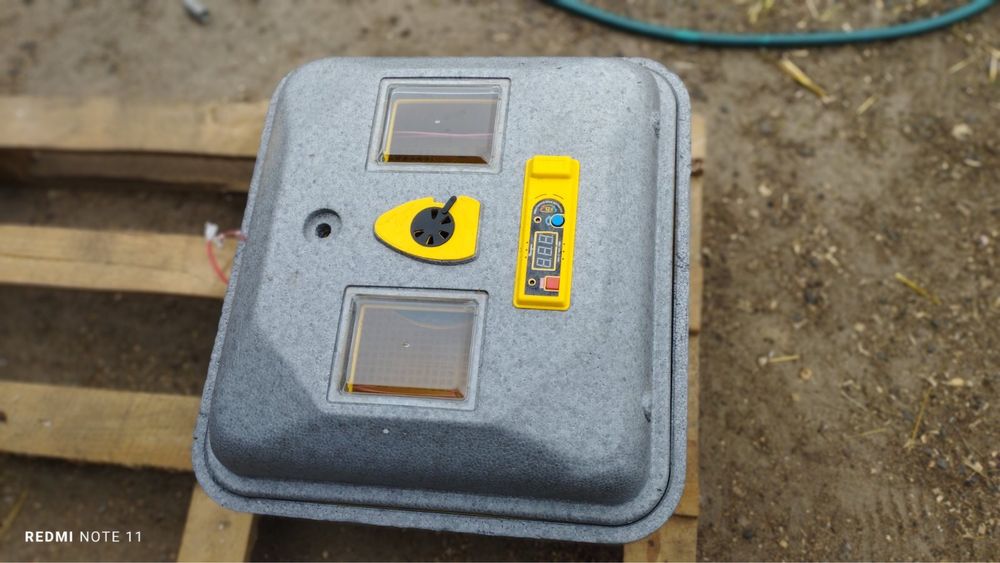 Інкубатор Теплуша евро 88