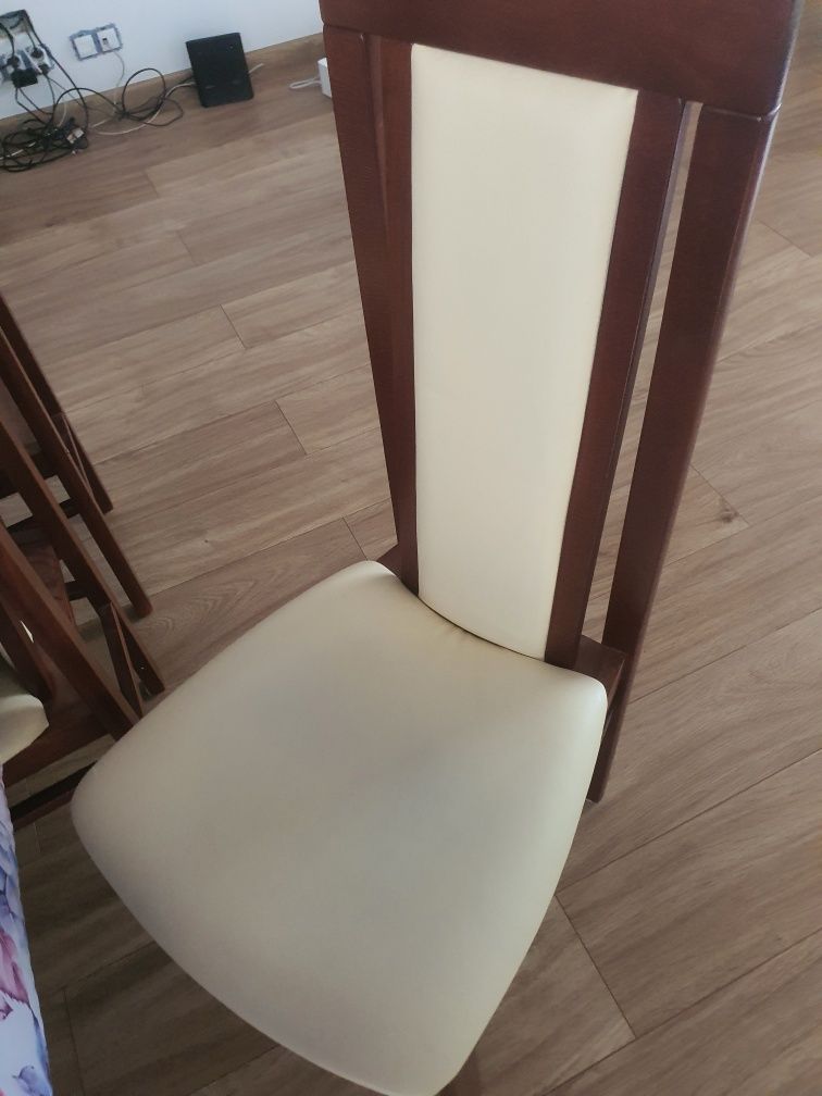 Stół rozkładany  +8 krzeseł