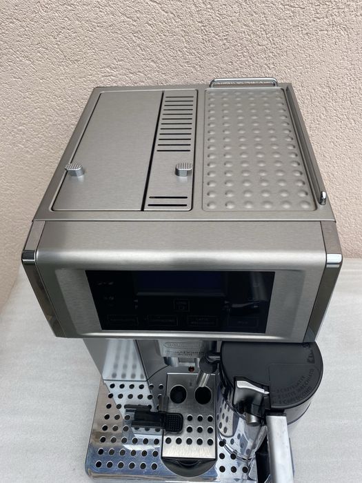 Кавомашина DeLonghi Primadonna Avant ESAM6700 Відмінний стан є Вибір