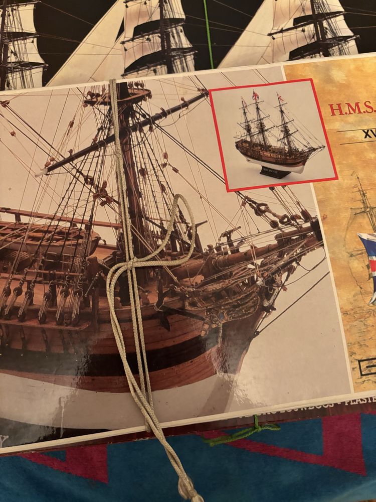 Drewniany model statku H.M.S Bounty