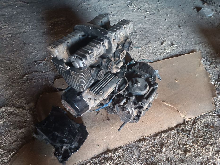 Продам мотор Kawasaki zephyr 400 на запчасти