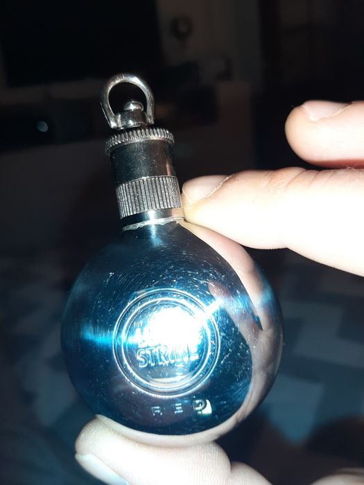 Pojemnik na benzyne do zapalniczek lucky strike