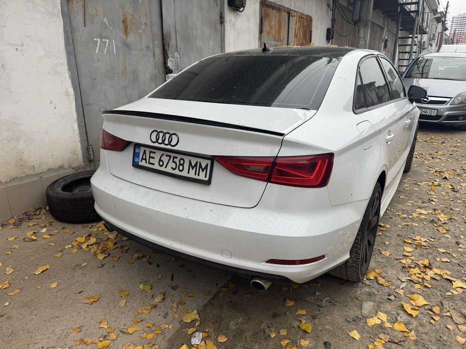 Audi A3 2015рік 2.0Бензин Quattro після дтп