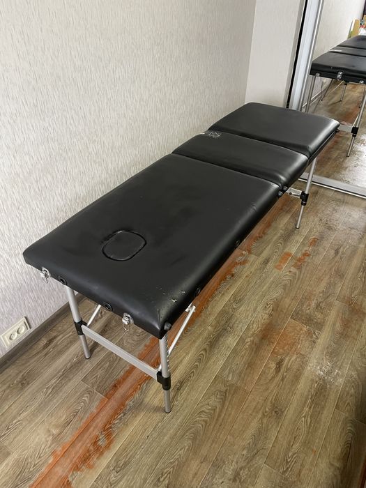 Масажний стіл кушетка