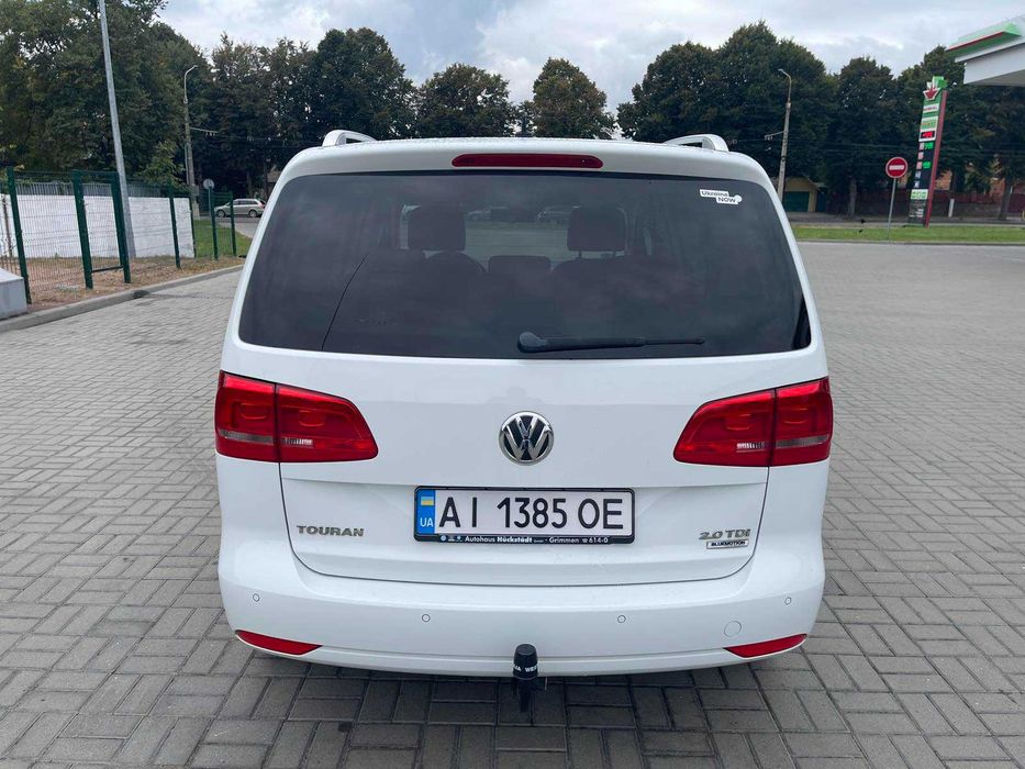 Volkswagen Touran 2015 2,0 TDI в идеале HighLine.