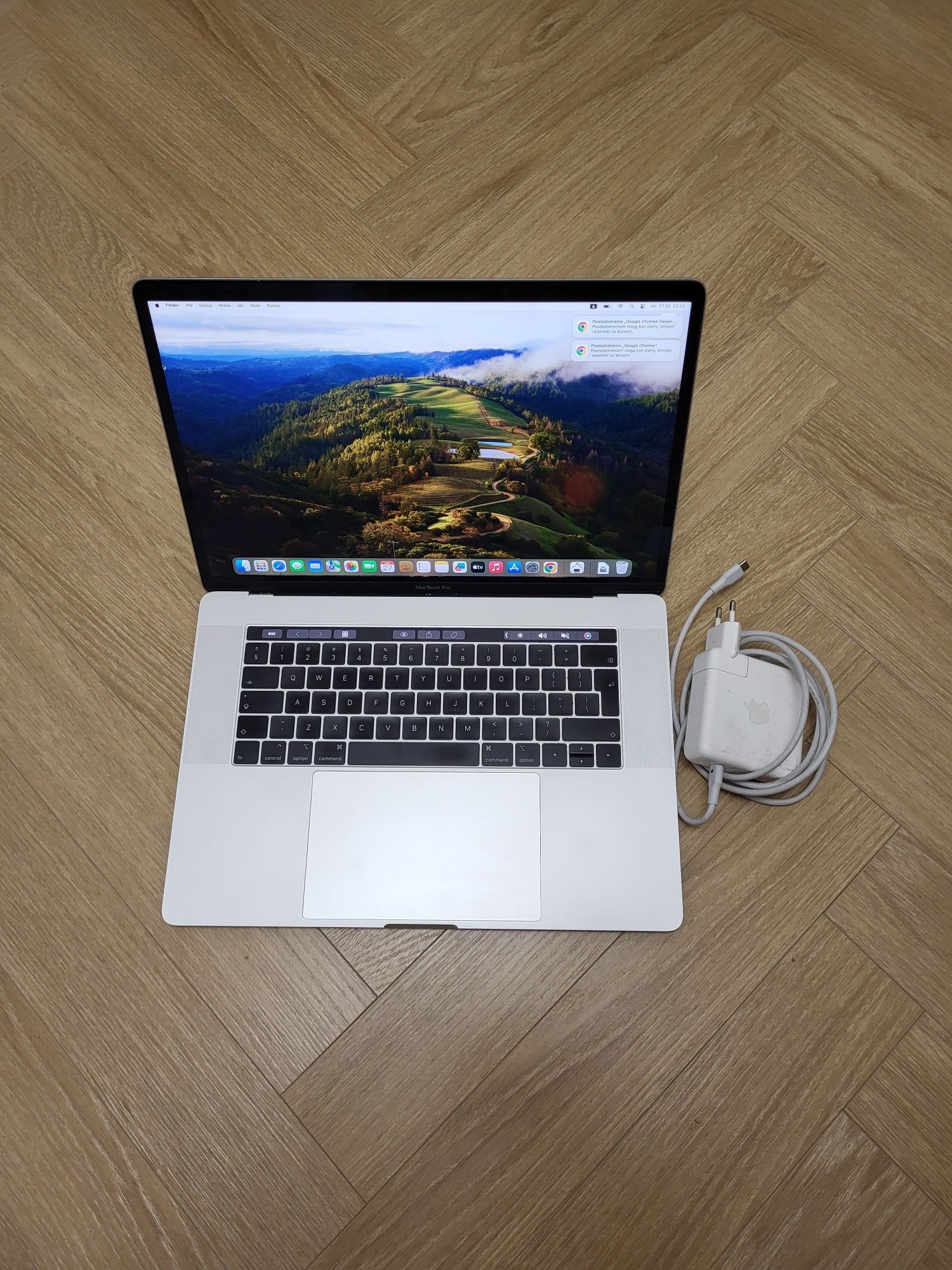 Macook Pro 15 2018 Intel Core i9 32GB SSD 512GB Radeon 560X Os Sonoma