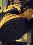 DWE6423-QS szlifierka oscylacyjna mimośrodowa bączek DEWALT nowa 2024