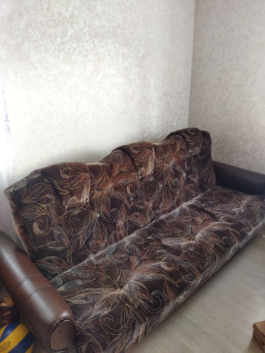 Диван в чудовому стані